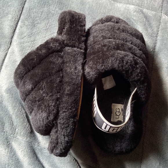 UGG slippers all black and fuzzy - Picture 2 of 2